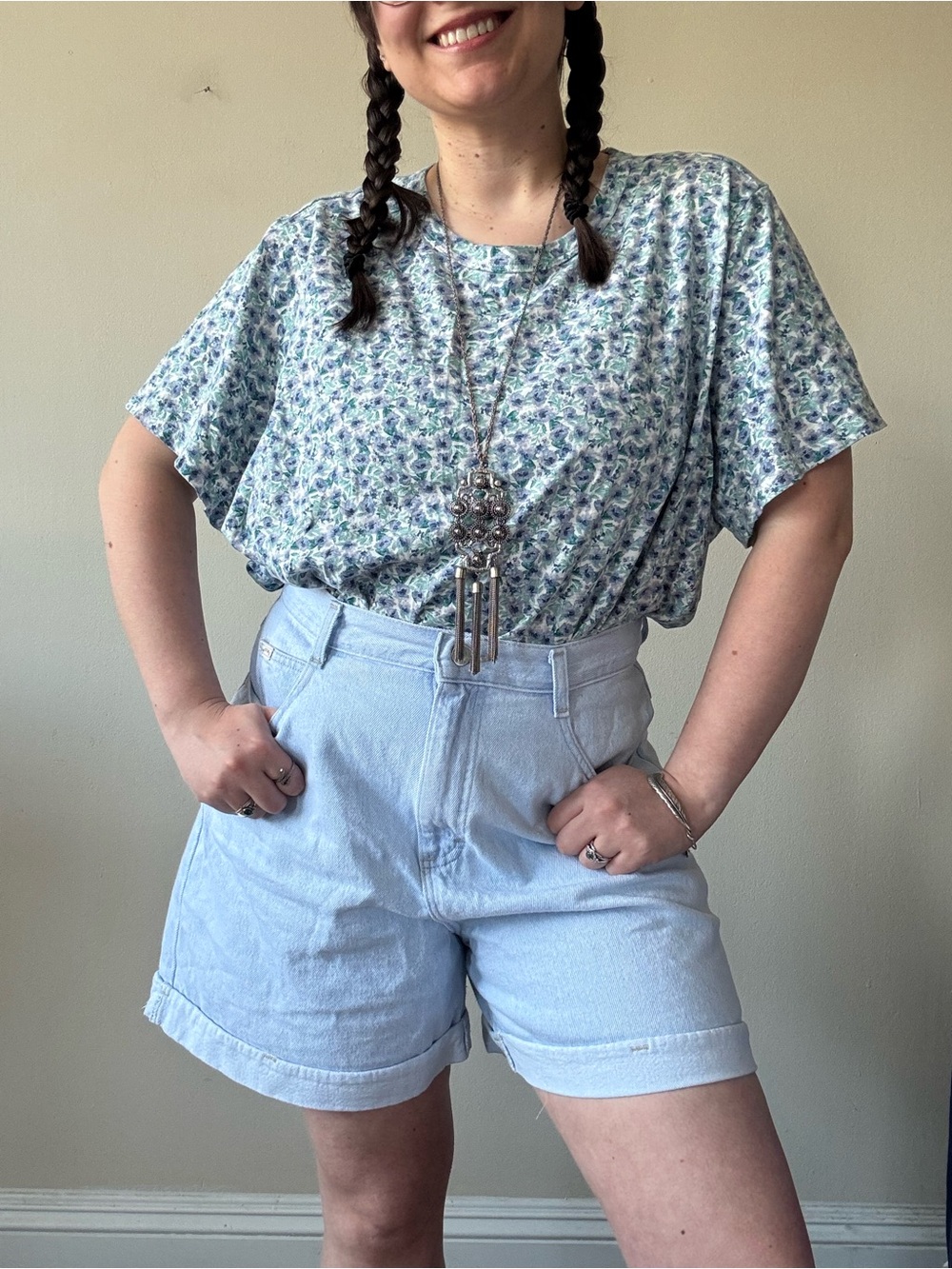 Old Navy Light Blue Floral Short Sleeve Tee